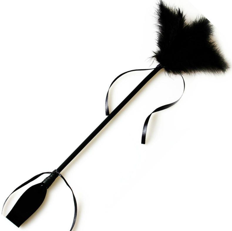 Secretplay - Zwart whip & feather